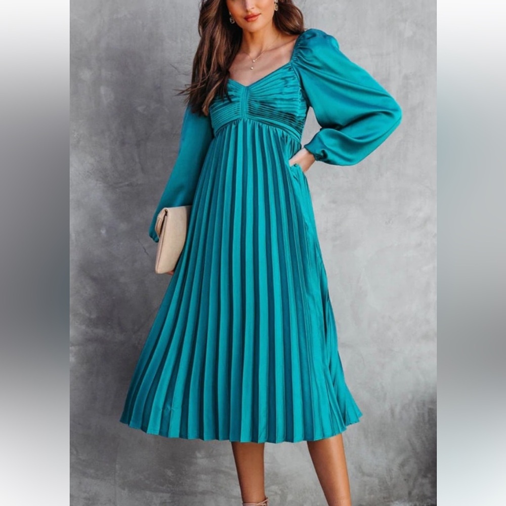 Vici Teal Long Sleeve Pleated Dress